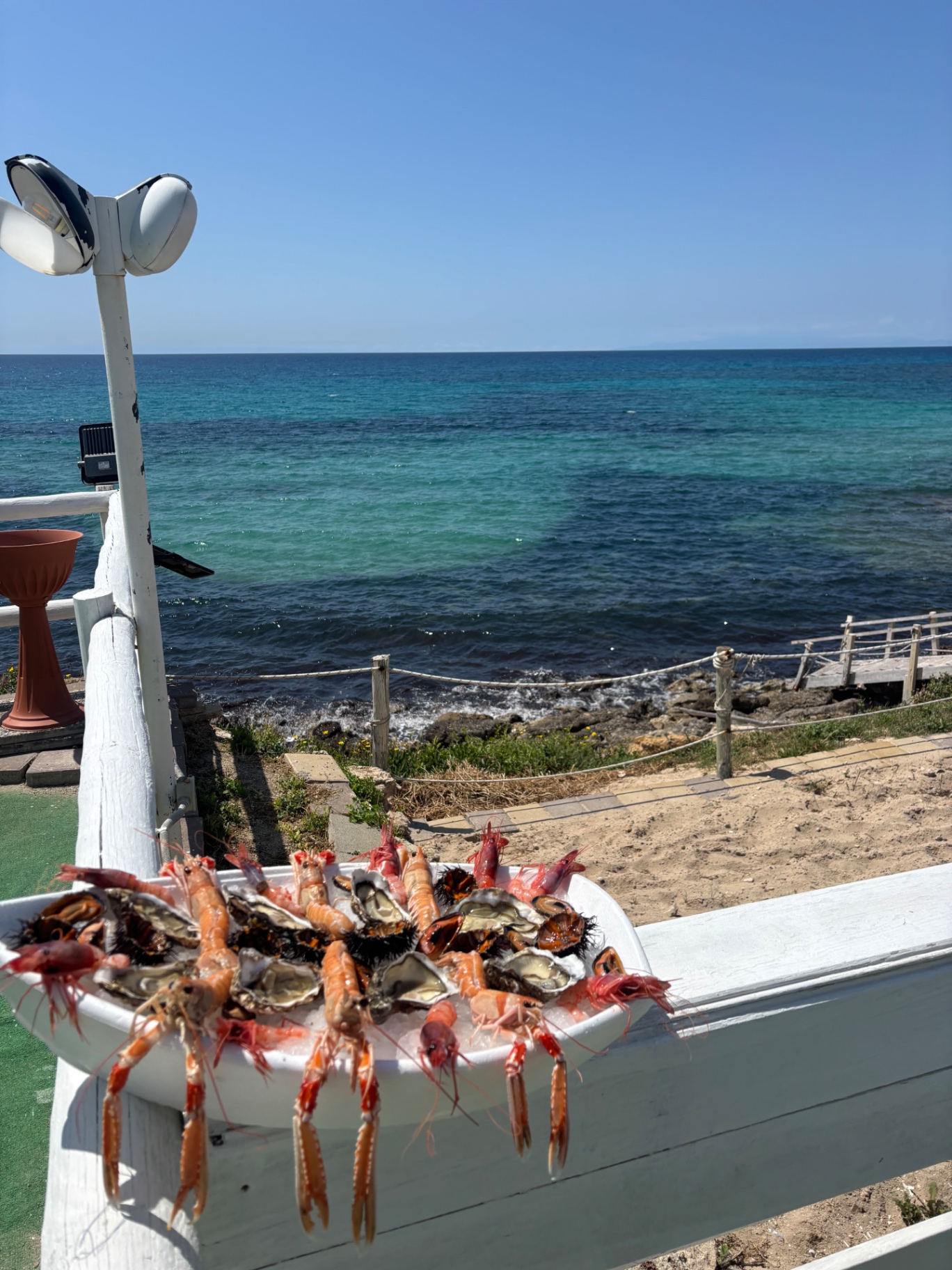Crudo di mare vista Ionio allo Scoglio