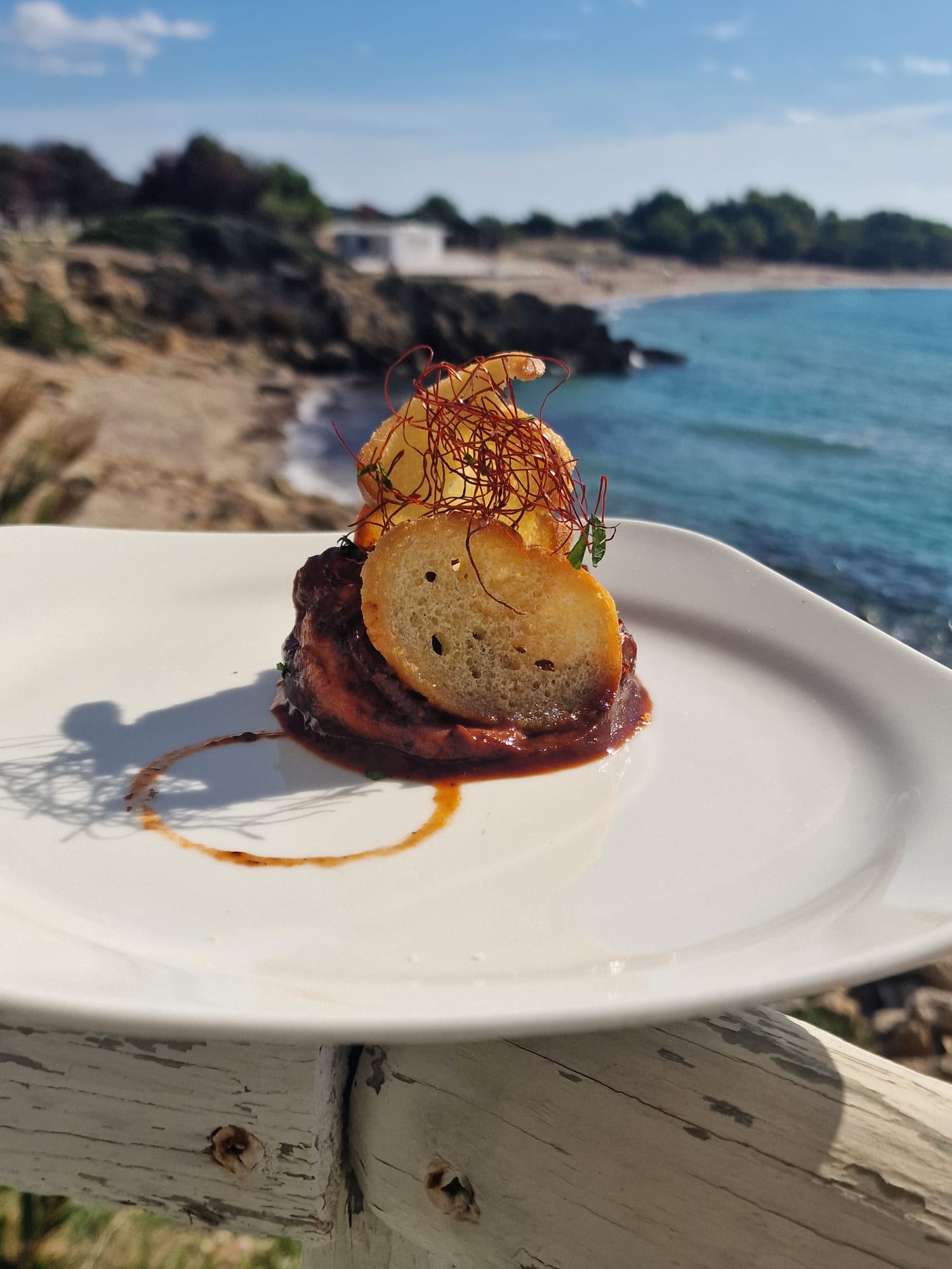 Straccetti al vino rosso fronte mare